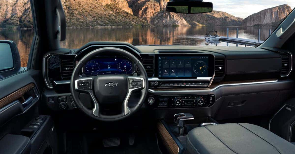 dashboard-and interior-tech-of-the-2025-Chevy-Silverado-1500