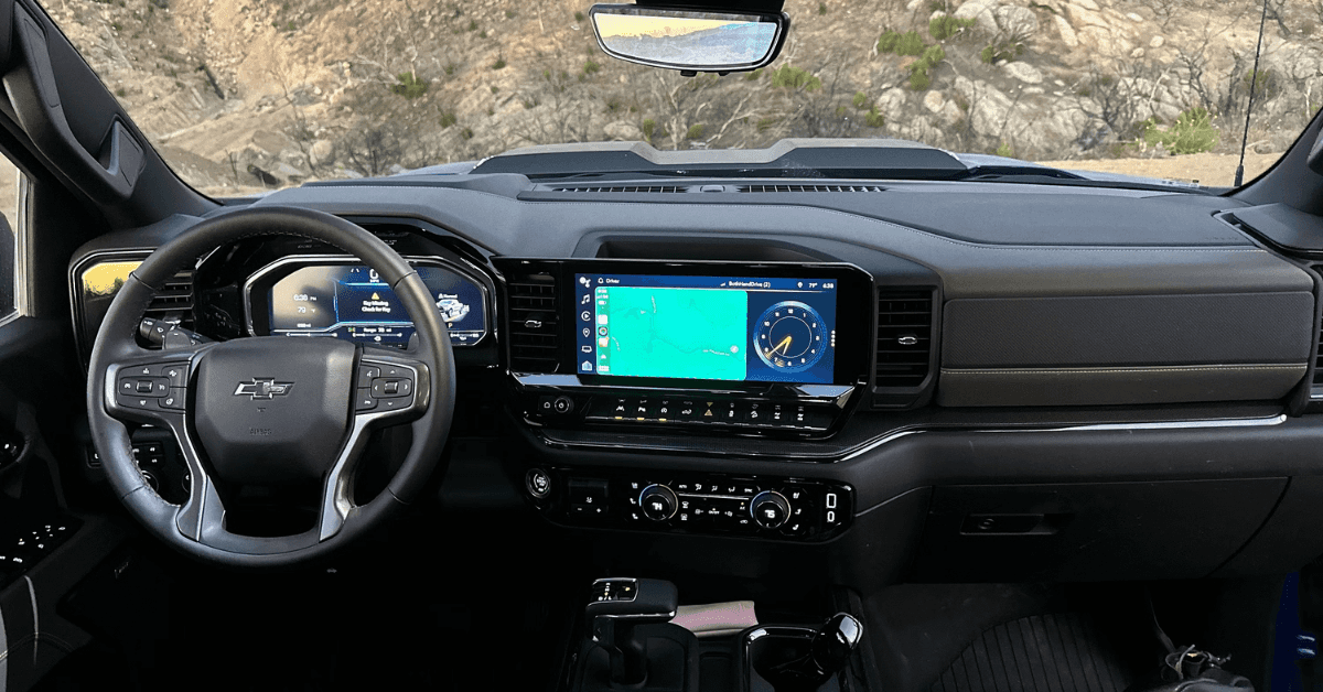 2025 Chevy Silverado 1500 steering wheel and infotainment system