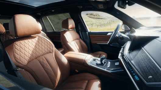 2026 BMW ALPINA XB7 Interior
