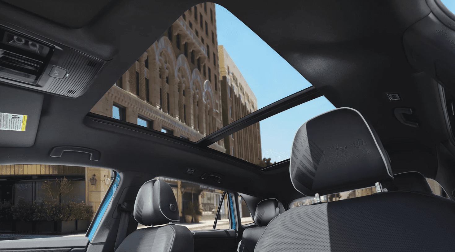 2025 Atlas Cross Sport Interior
