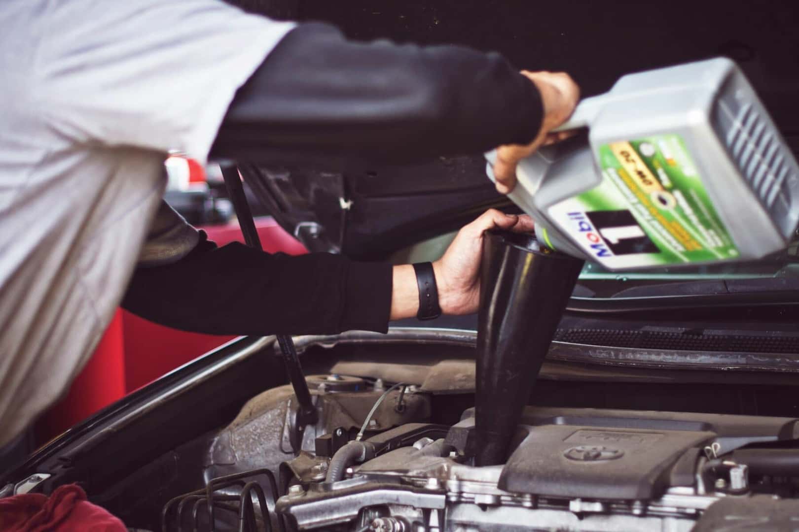 Hyundai Elantra Oil Type Guide | Checkered Flag Hyundai World