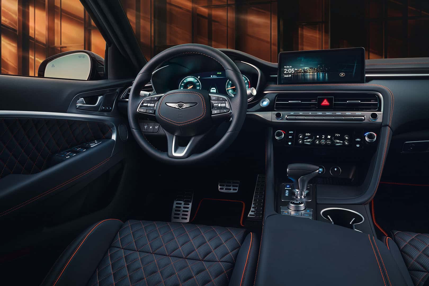 Genesis_G70_Prestige_Graphite_Trim_