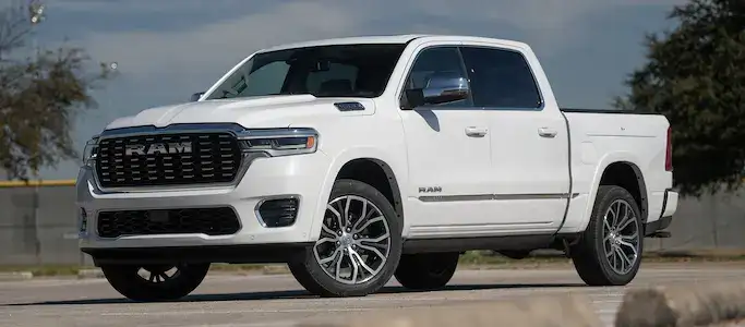 ram 1500 2025 en glenn cdjr