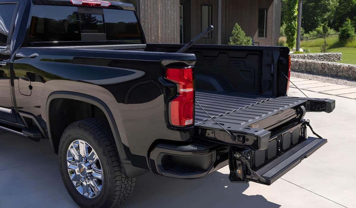 2026 Chevy Silverado HD Highlights Image