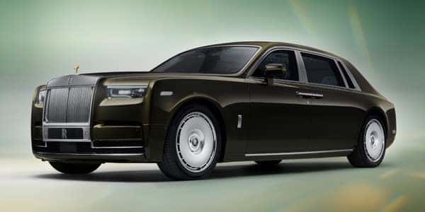 View Photos of the 2023 Rolls-Royce Phantom