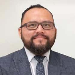 Elias Flores
