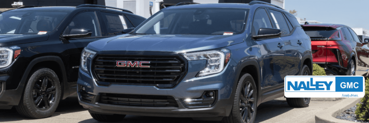 Nalley GMC dealership in Brunswick, GA with a variety of cars on display