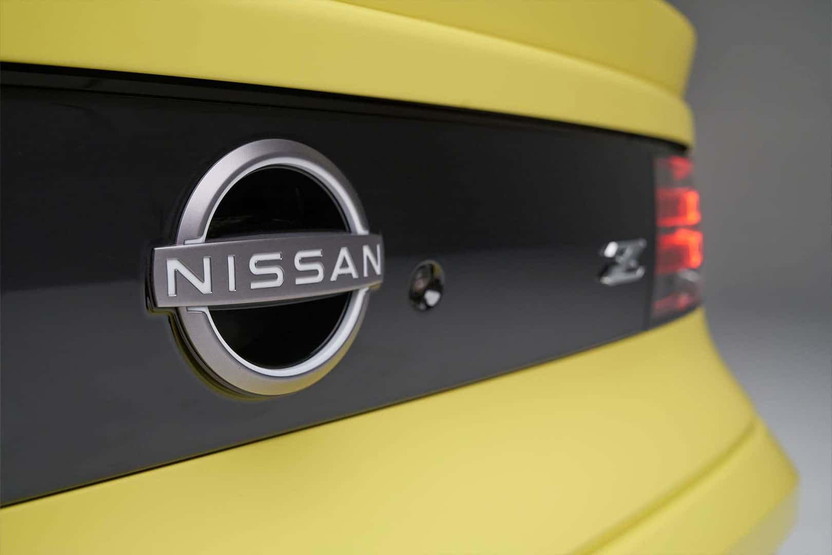 Nissan Z rear