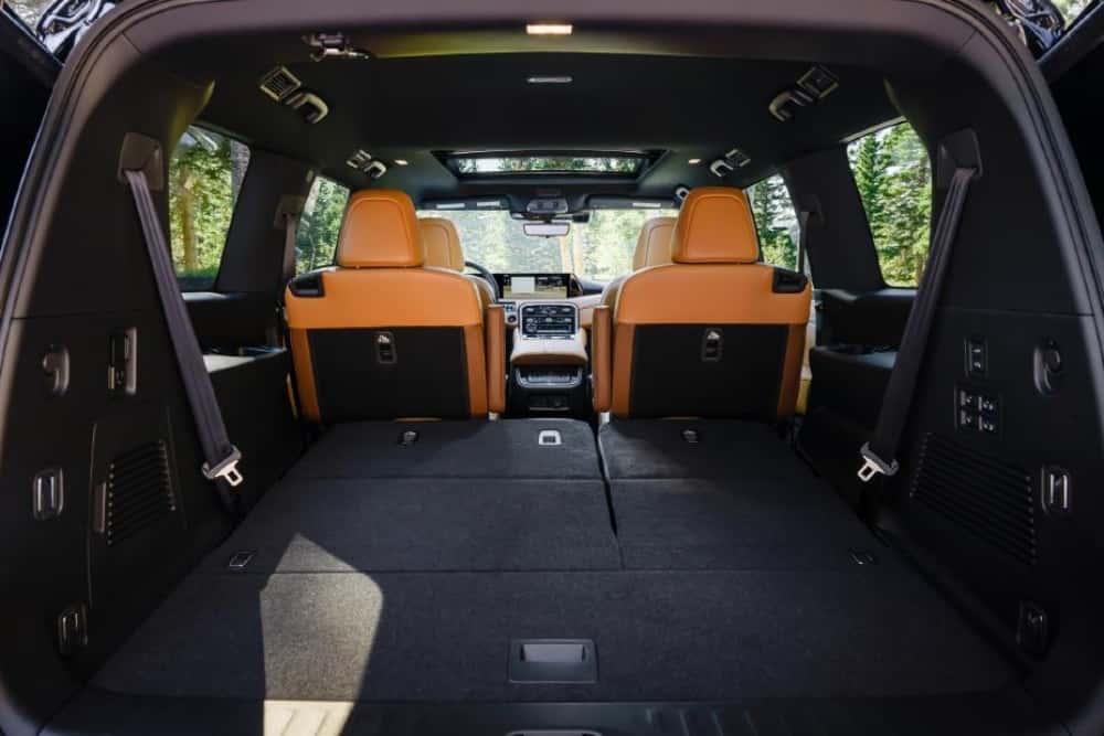 Interior Nissan Armada Platinum Reserve 2025