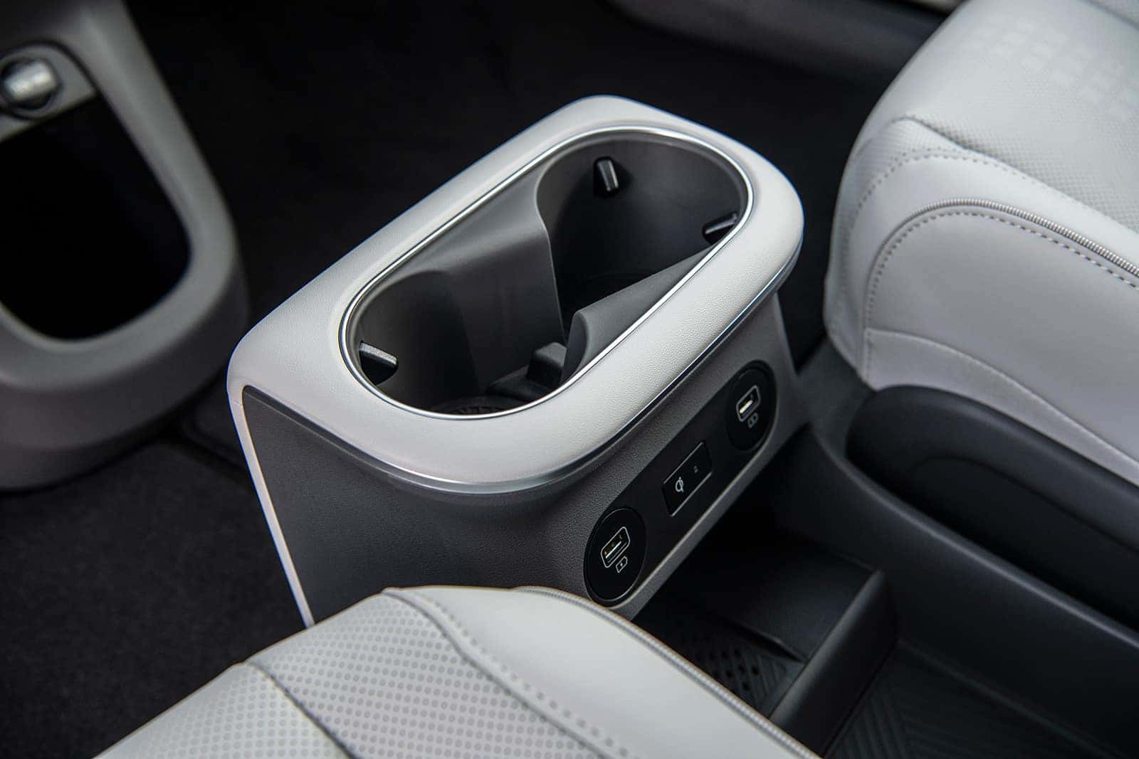 2024 Hyundai Ioniq 5 interior center console