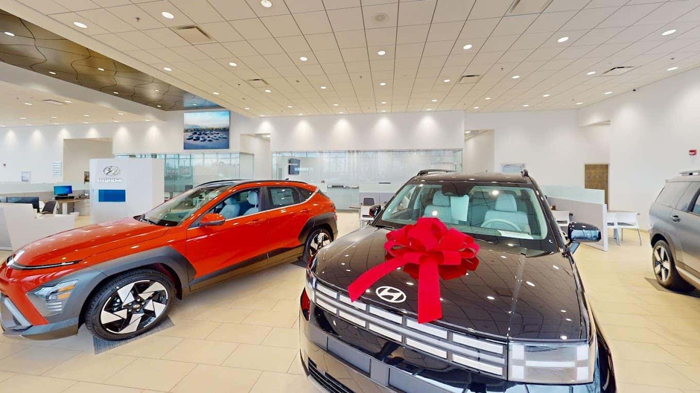 nside Wolfchase Hyundai dealer in Memphis and auto financing center